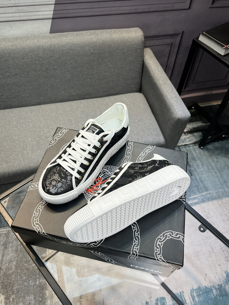 Givenchy Sneakers